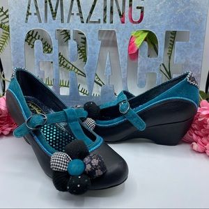Irregular Choice Sz 6 1/2 Mutiny Blue Blk Flower